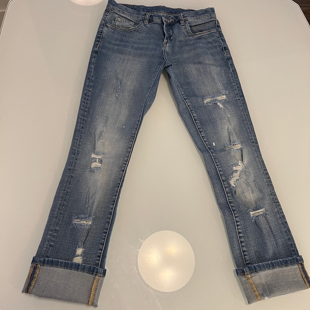 Blank NYC cropped fitted boyfriend jeans. Size 26. Great condition!